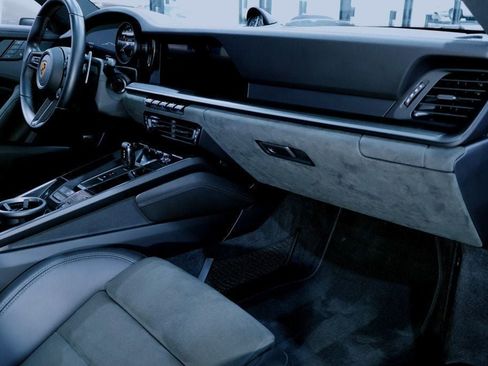 Used 2022 Porsche 911 Carrera 4 GTS image 27