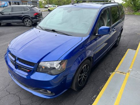 Used 2019 Dodge Grand Caravan GT FWD image 3