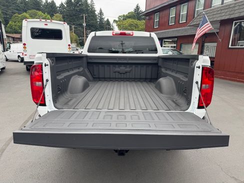 Used 2022 Chevrolet Colorado W/T image 3