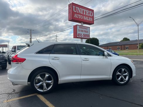 Used 2009 Toyota Venza image 1