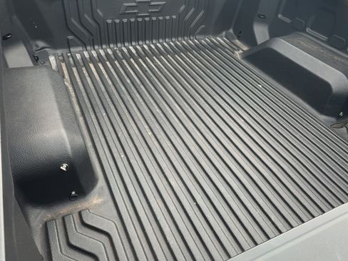 Used 2023 Chevrolet Silverado 1500 LT image 11