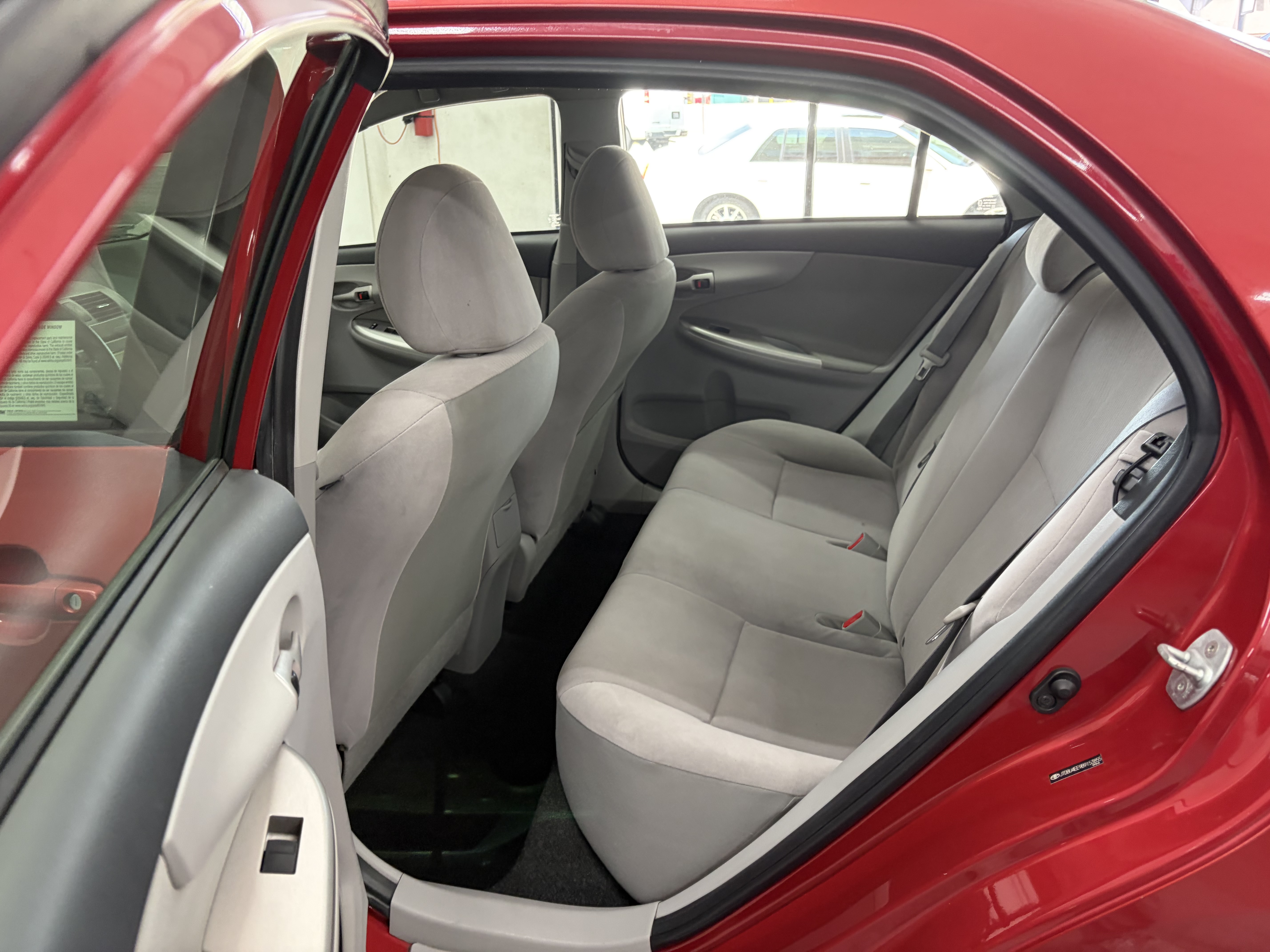 Used 2011 Toyota Corolla LE FWD image 16