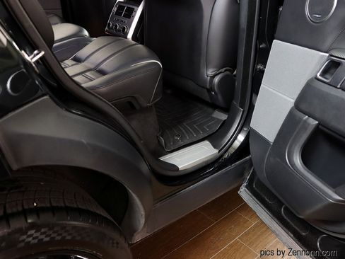 Used 2017 Land Rover Range Rover Sport SVR image 36