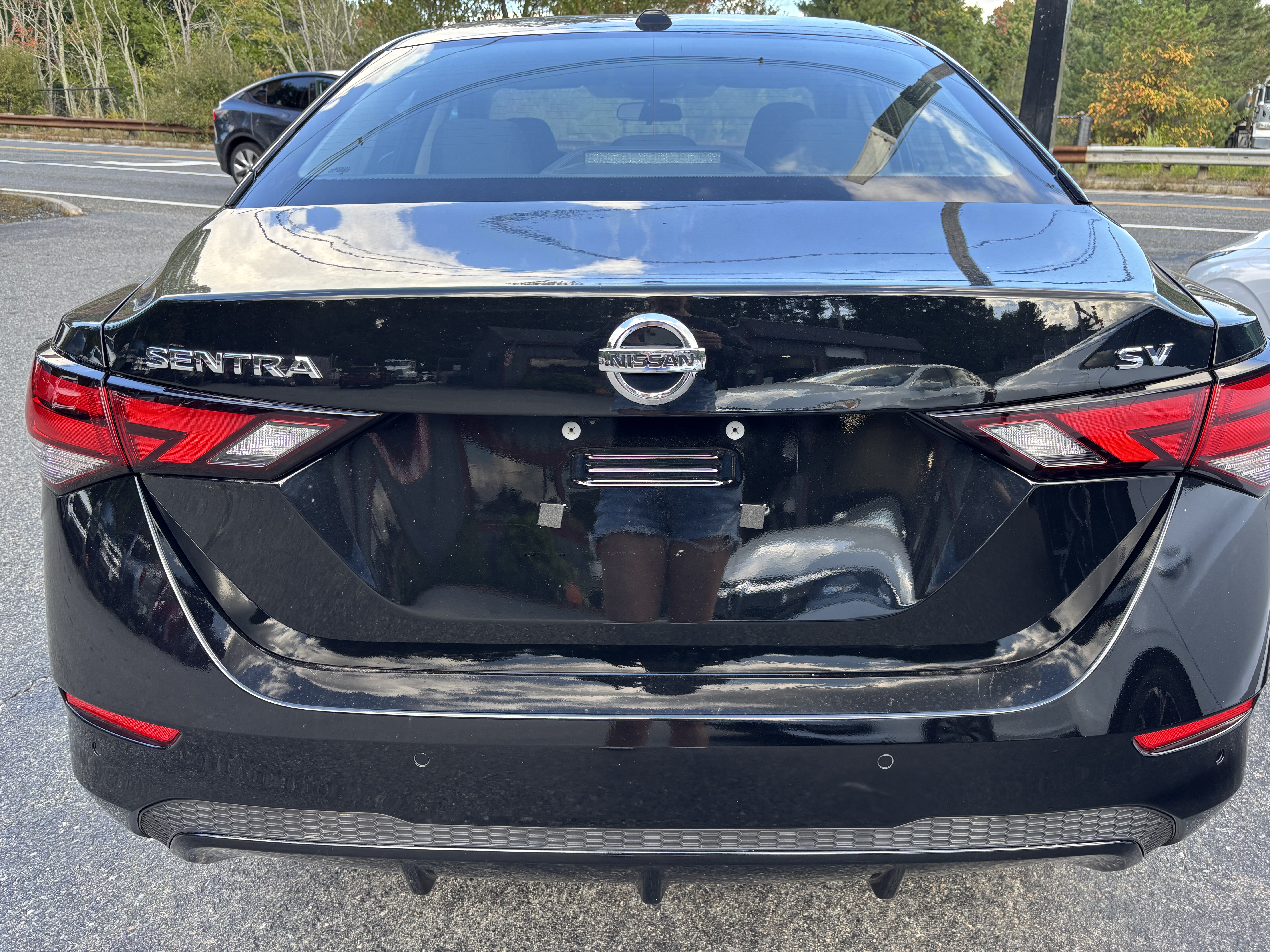 Used 2023 Nissan Sentra SV FWD image 3