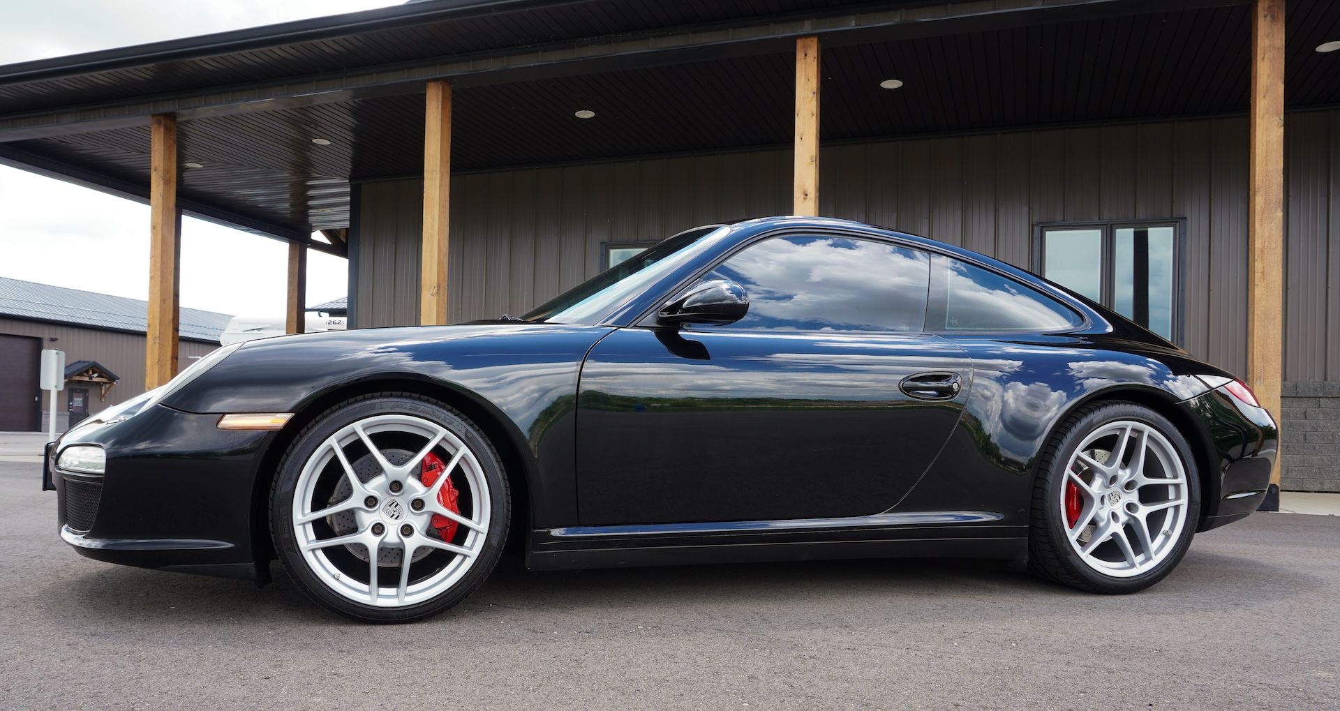 Used 2010 Porsche 911 Coupe AWD/4WD image 3