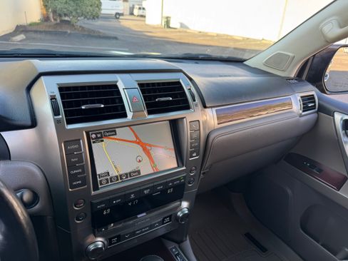 Used 2015 Lexus GX 460 Luxury image 28