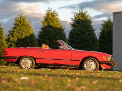 Used 1987 Mercedes-Benz 560 SL image 10