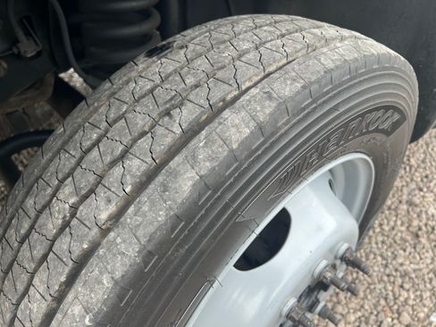 Used 2011 Ford F450 image 17