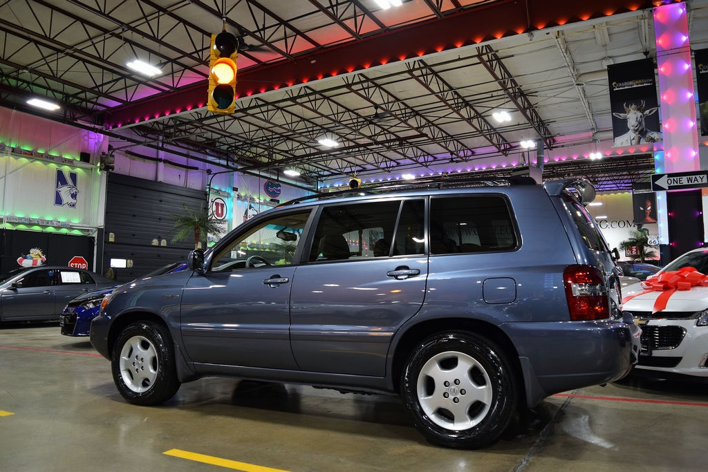 Used 2005 Toyota Highlander Limited FWD image 12