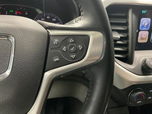 Used 2018 GMC Acadia SLE image 22