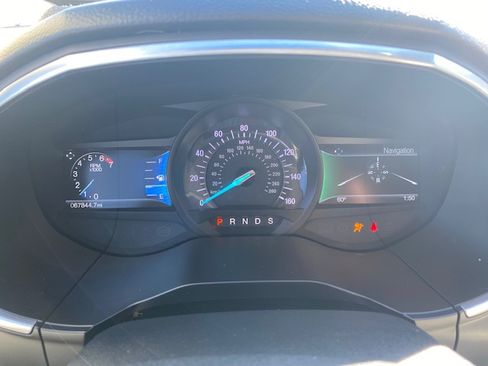Used 2018 Ford Edge Titanium image 24