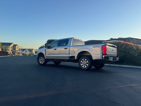Used 2024 Ford F250 XLT image 5