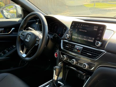 Used 2018 Honda Accord 1.5T Sport image 17