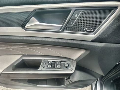 Used 2023 Volkswagen Atlas SEL Premium image 25