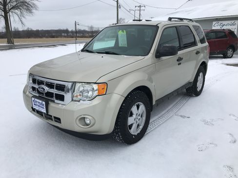 Used 2012 Ford Escape XLT image 1