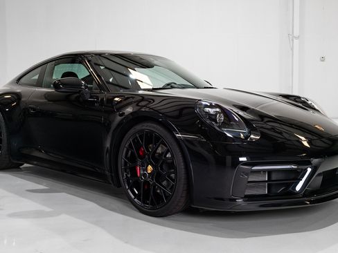 Used 2024 Porsche 911 Carrera 4S Coupe AWD/4WD image 4