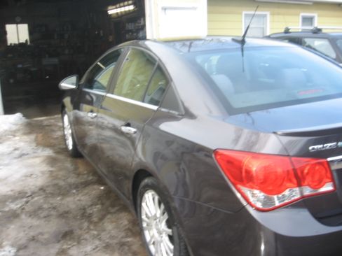 Used 2014 Chevrolet Cruze Eco image 6