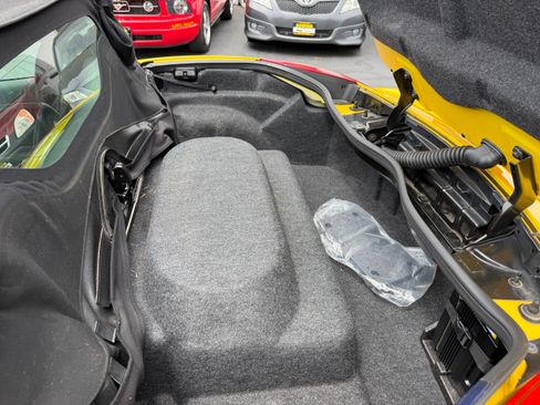 Used 2007 Pontiac Solstice GXP Convertible RWD image 27