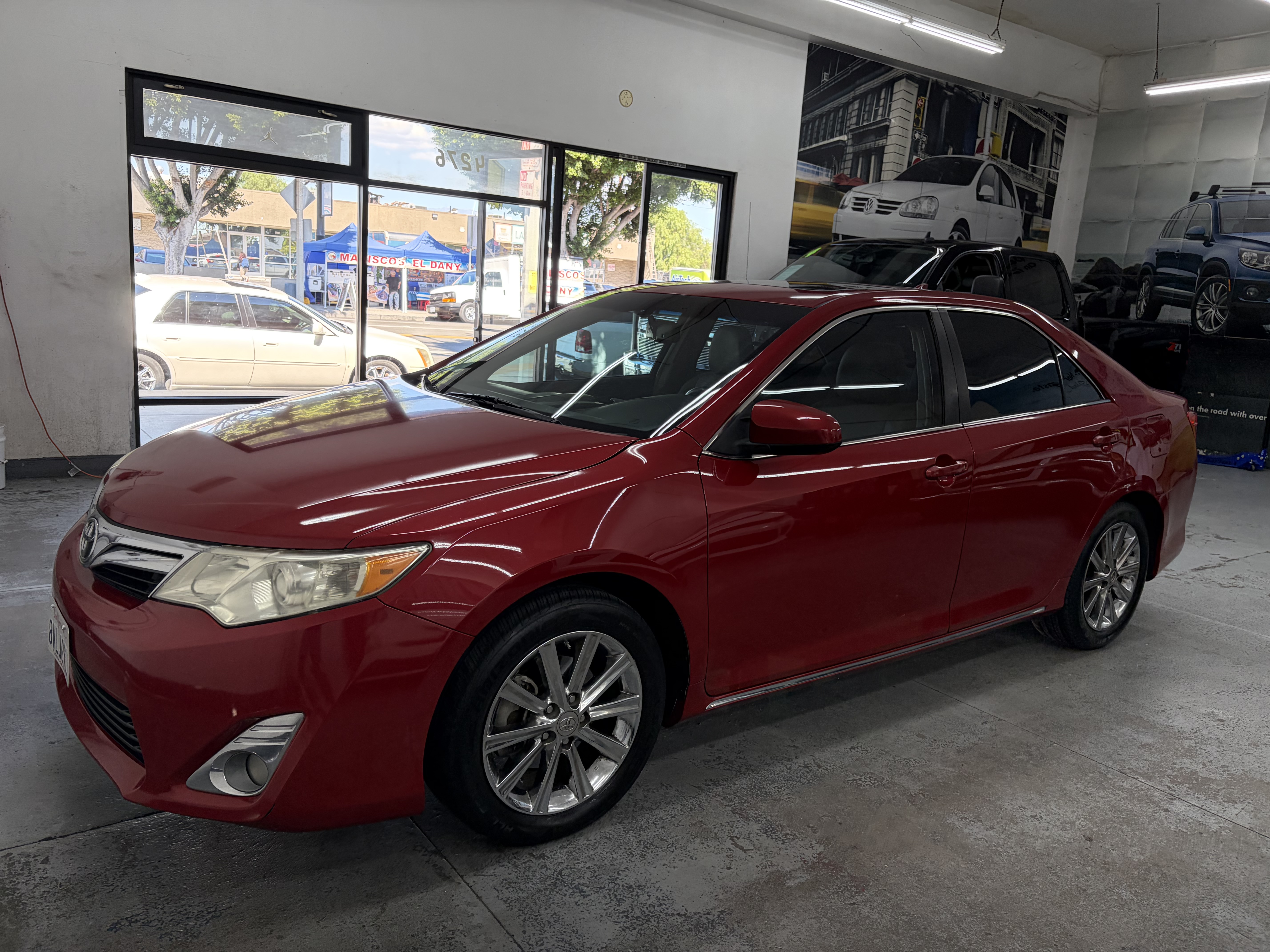 Used 2014 Toyota Camry XLE FWD image 3