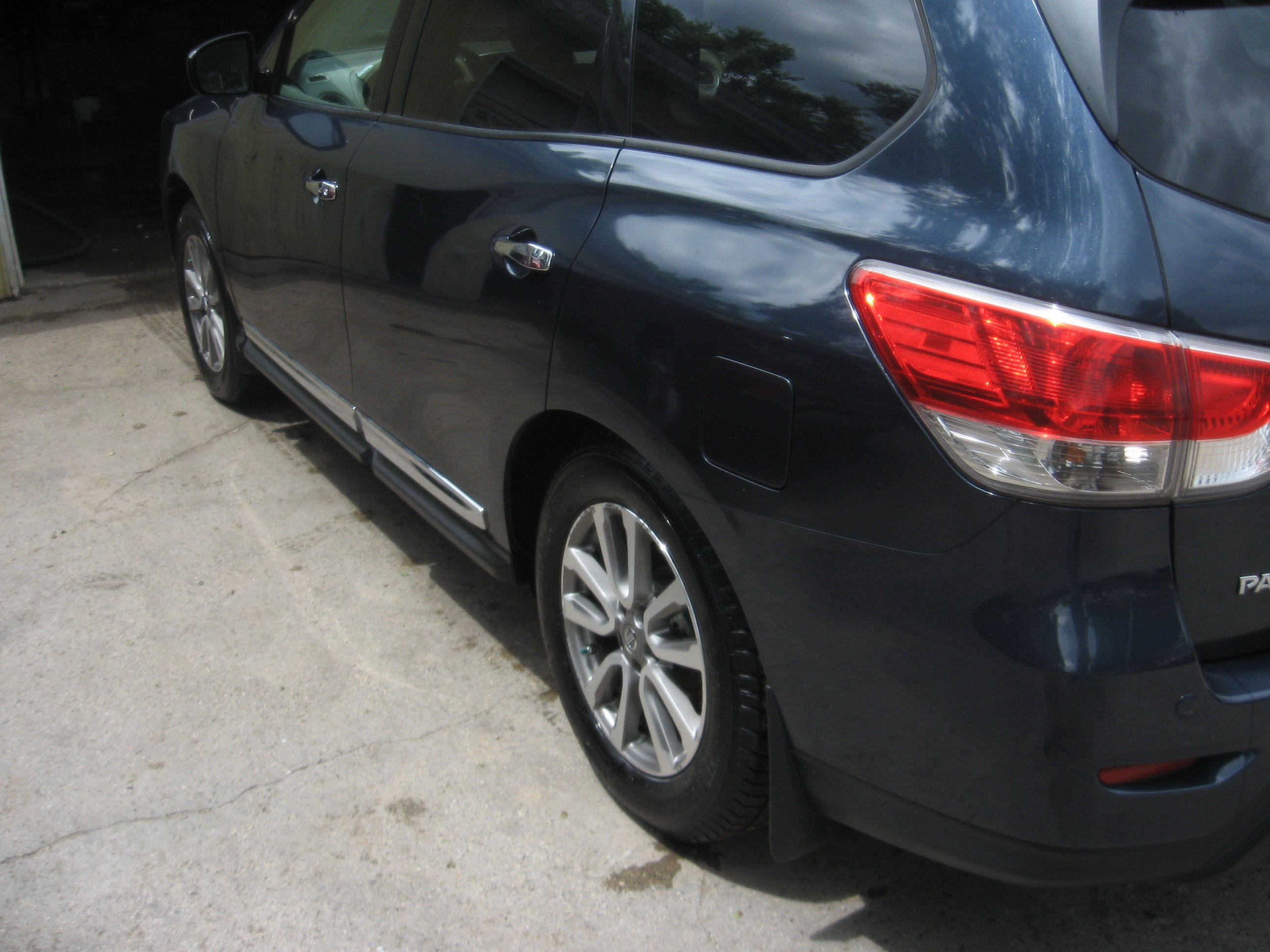 Used 2015 Nissan Pathfinder 4WD image 6