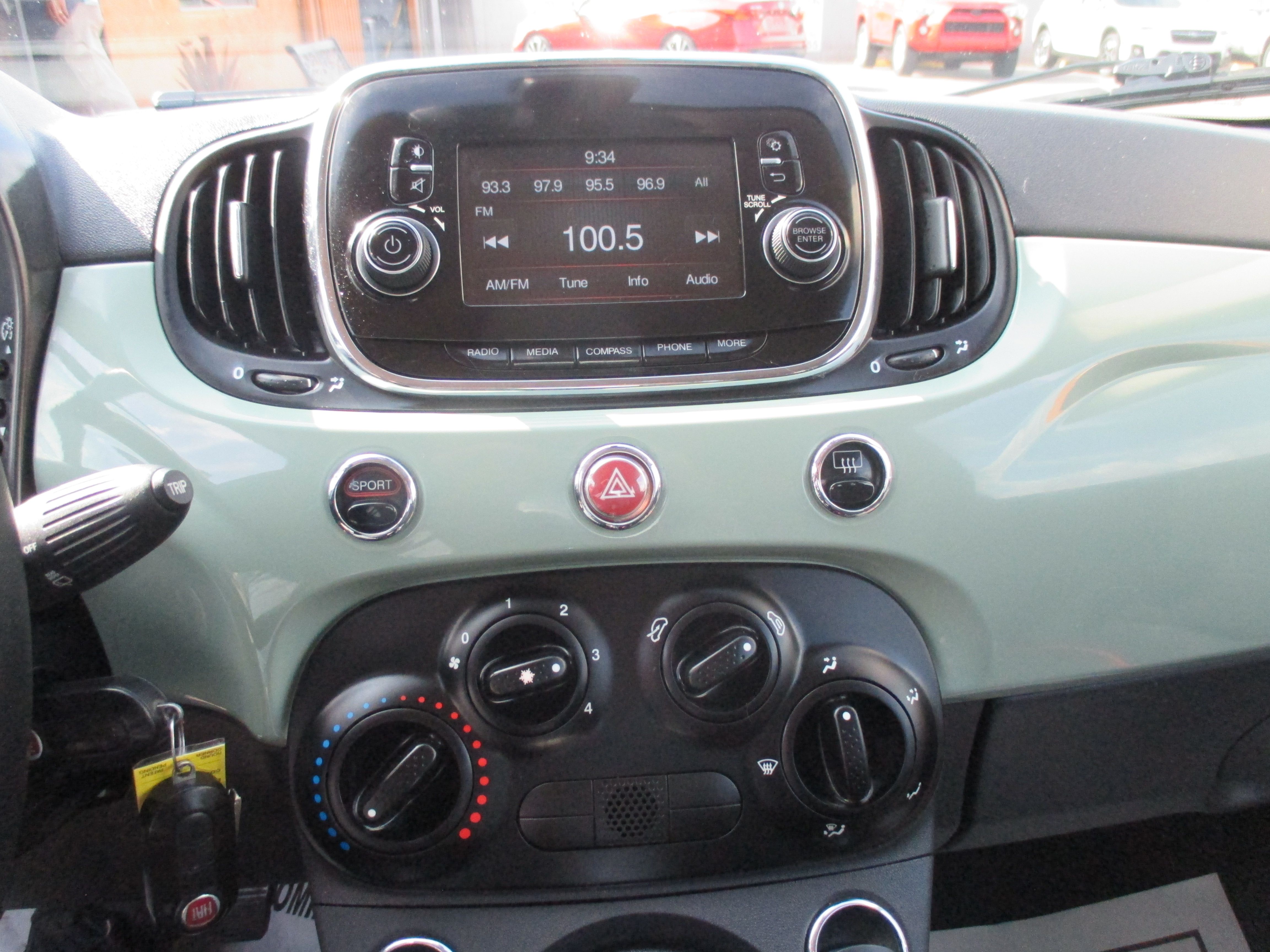 Used 2017 FIAT 500 Pop Hatchback FWD image 5
