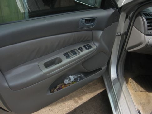 Used 2004 Toyota Camry UNAVAIL FWD image 8