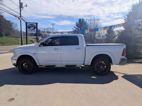 Used 2015 RAM 1500 SLT image 2