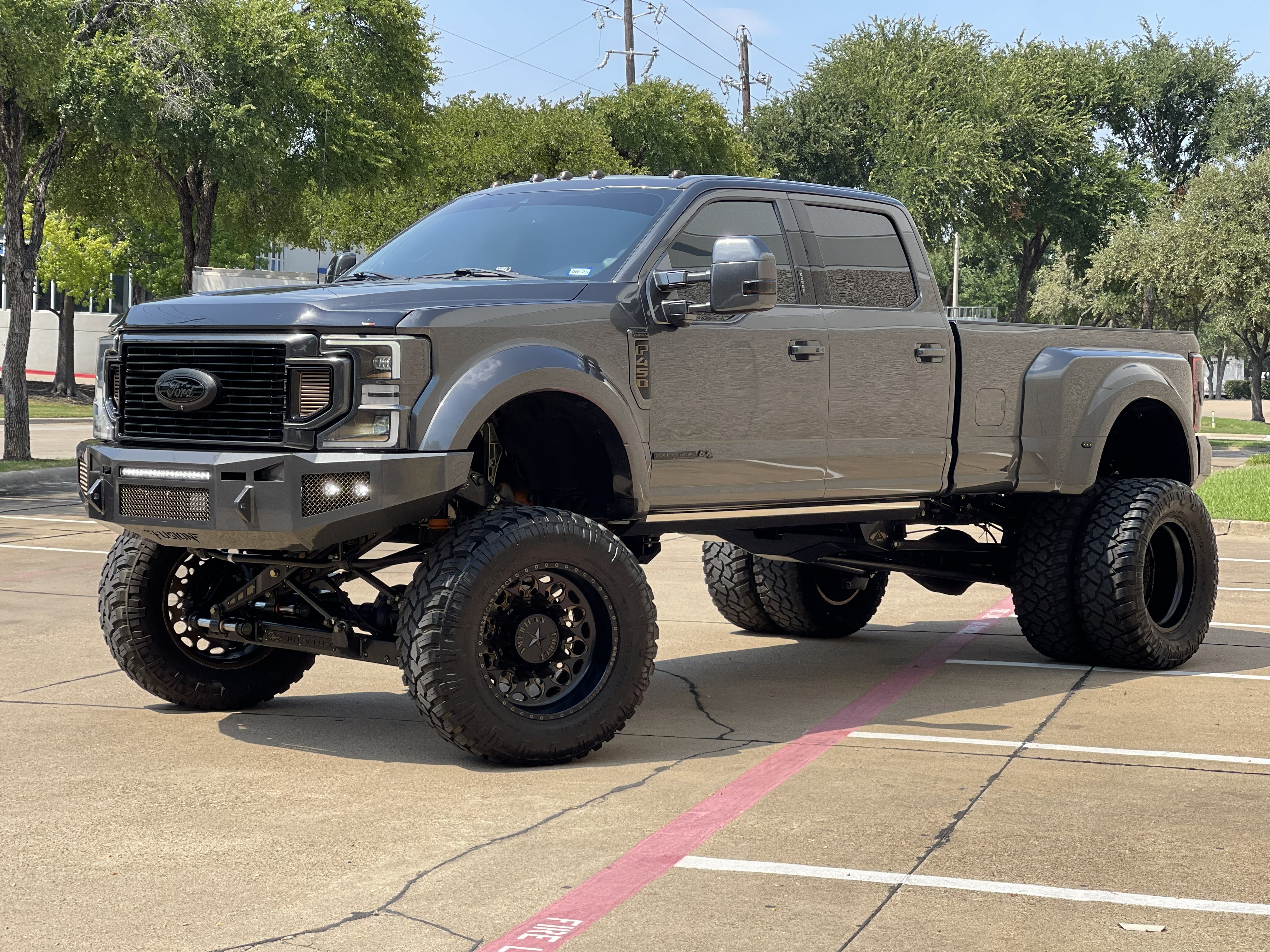 Used 2020 Ford F450 Platinum AWD/4WD image 2