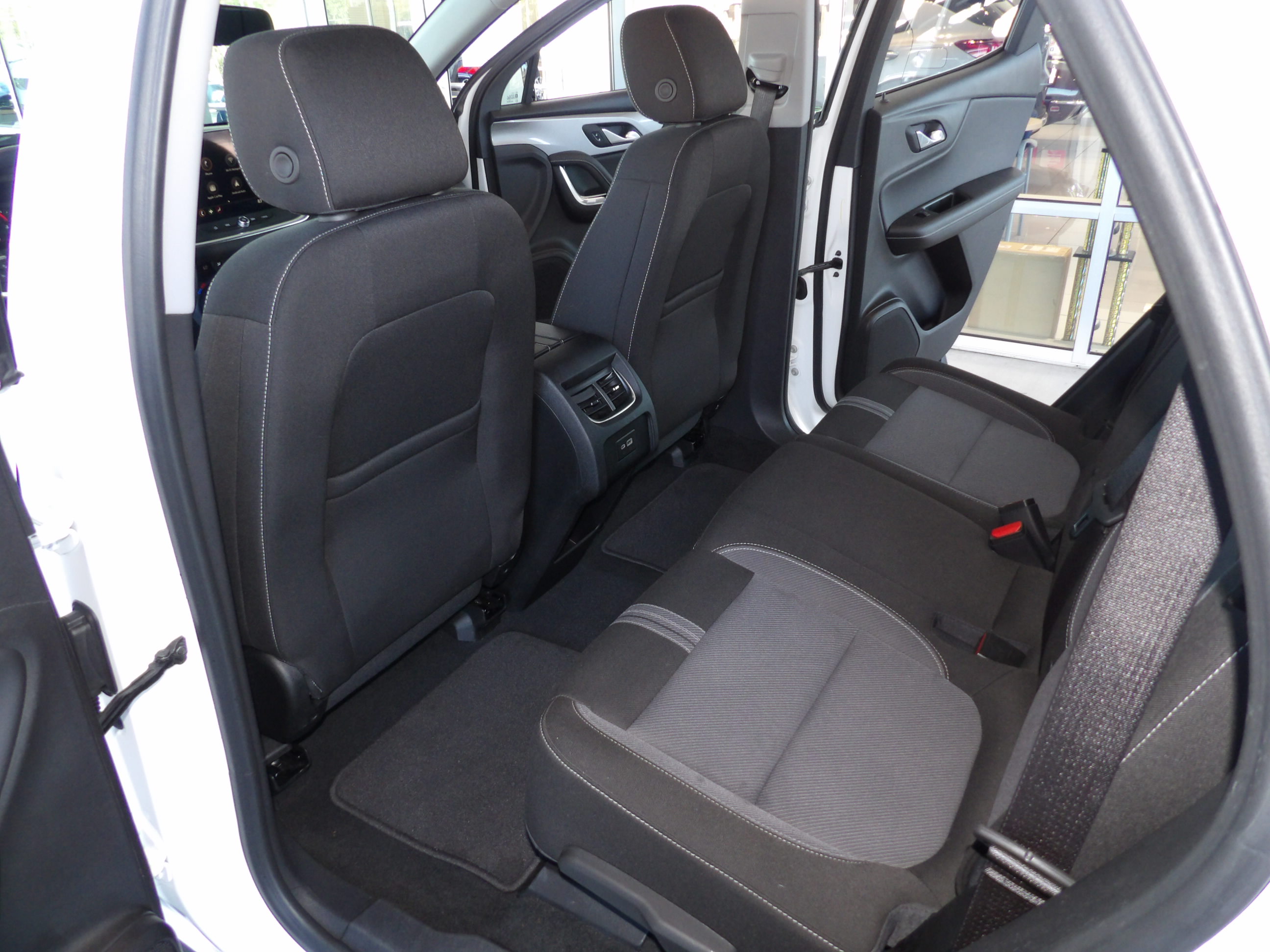 Used 2025 Chevrolet Blazer FWD LT w/ 2LT image 15