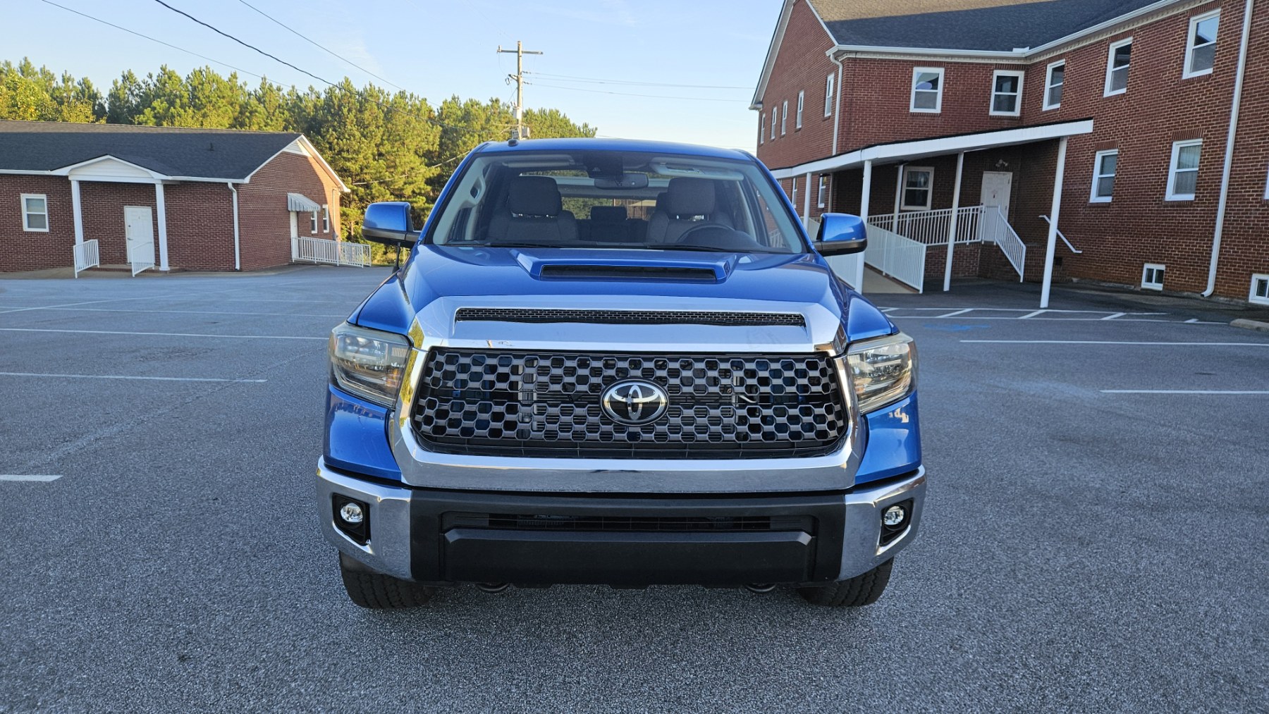 Used 2018 Toyota Tundra 4x4 CrewMax SR5 image 7