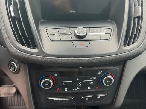 Used 2019 Ford Escape 4WD SE image 9