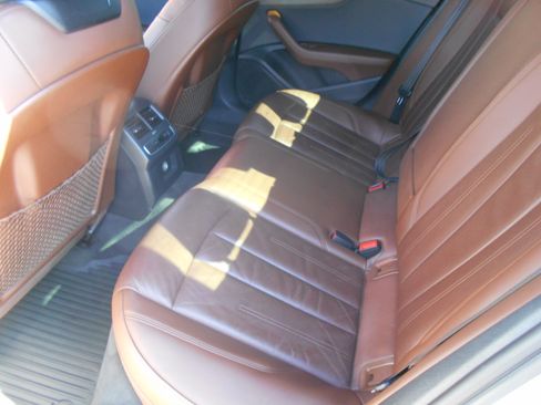 Used 2019 Audi A4 2.0T Premium image 7