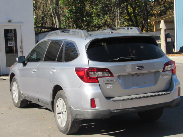 Used 2015 Subaru Outback 2.5i Premium AWD/4WD image 7