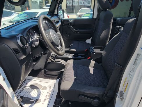 Used 2012 Jeep Wrangler Unlimited Sport image 7