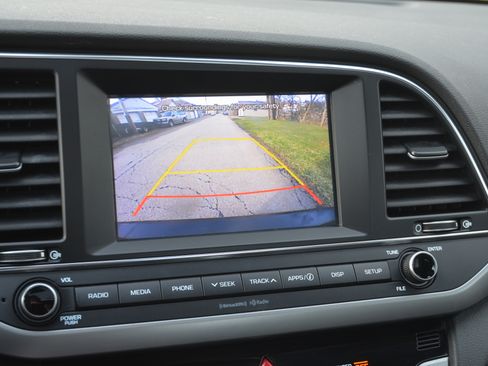 Used 2018 Hyundai Elantra Value Edition image 17