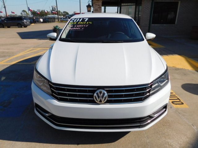 Used 2017 Volkswagen Passat 1.8T S FWD image 2