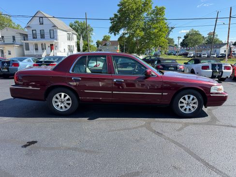 Used 2007 Mercury Grand Marquis LS w/ Premium Package RWD image 22