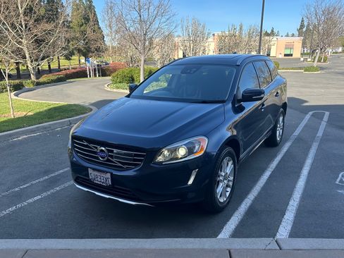 Used 2015 Volvo XC60 T5 Platinum image 3