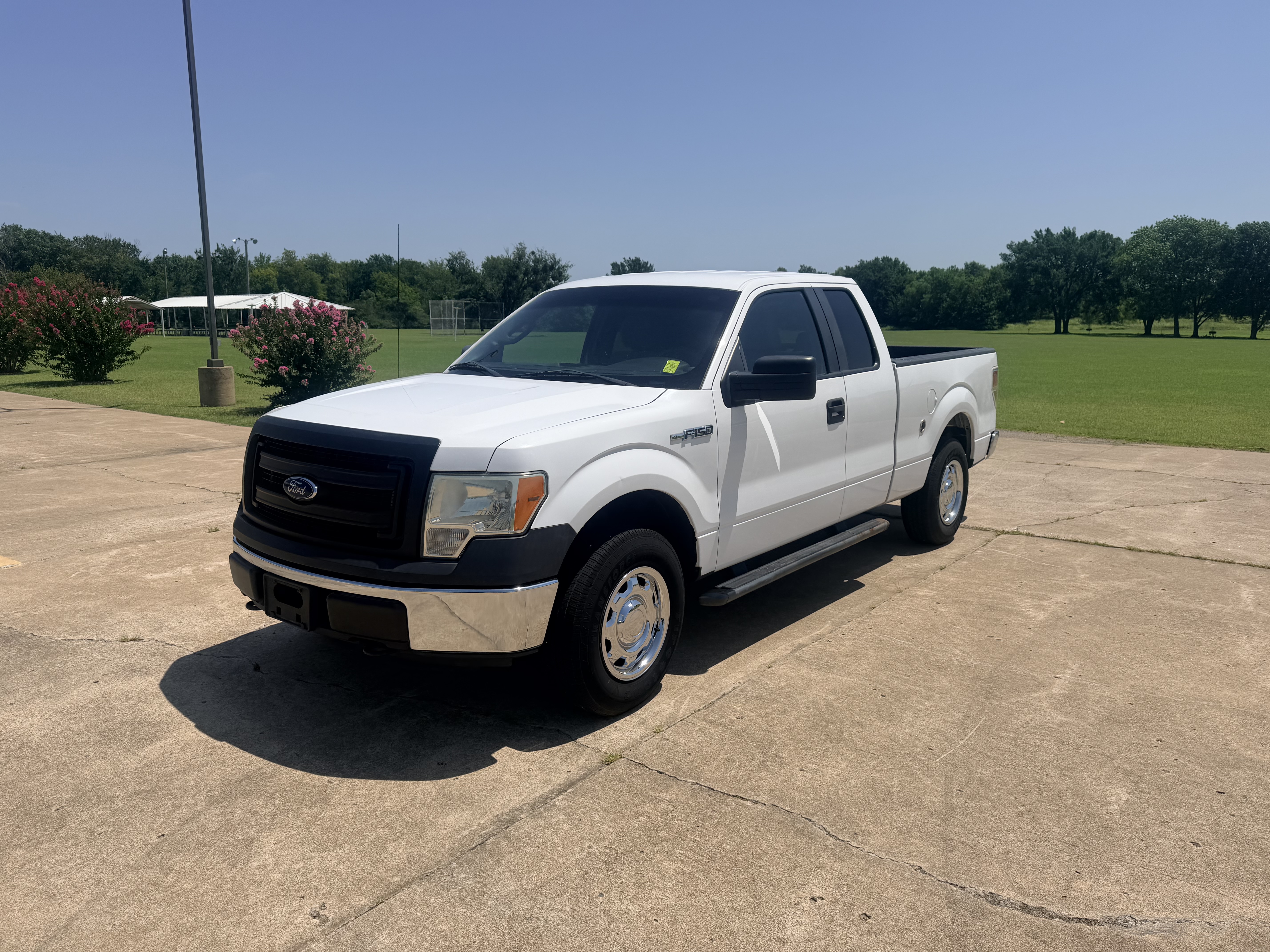 Used 2014 Ford F150 4x4 Regular Cab XL image 1
