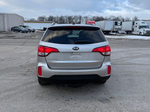 Used 2015 Kia Sorento EX image 4