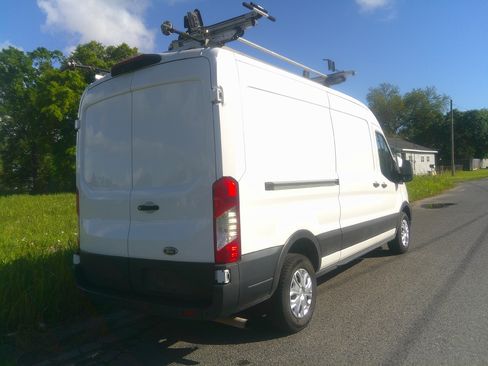 Used 2021 Ford Transit 250 XL image 3