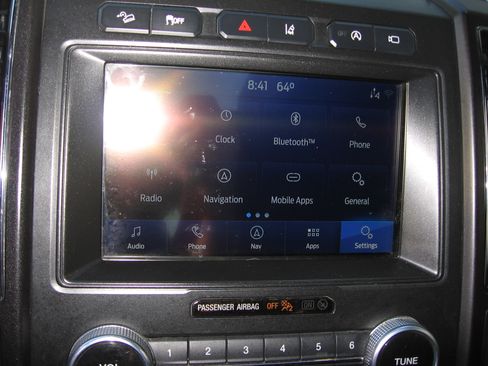 Used 2021 Ford Expedition Limited image 15