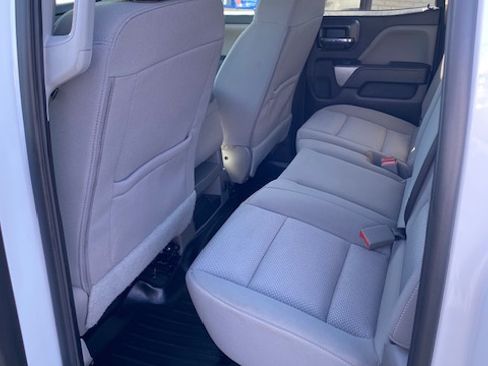 Used 2018 Chevrolet Silverado 1500 LT Z71 image 24