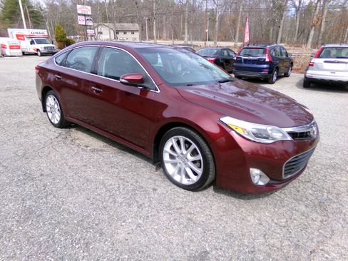 Used 2014 Toyota Avalon XLE image 3
