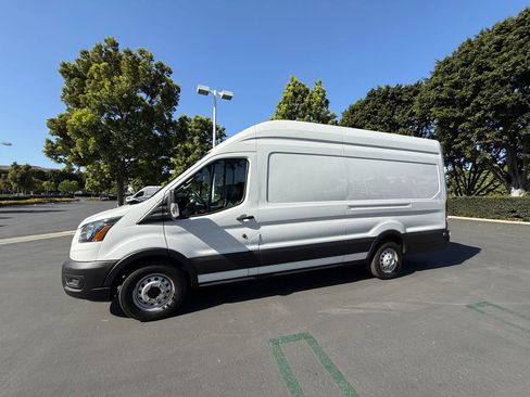 Used 2021 Ford Transit 350 image 2