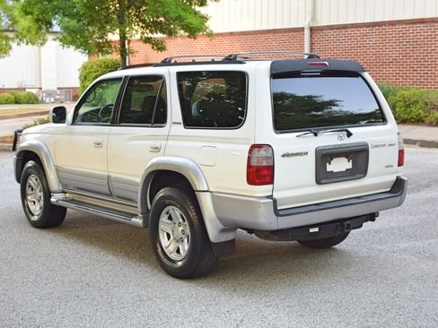 Used 2000 Toyota 4Runner Limited AWD/4WD image 11
