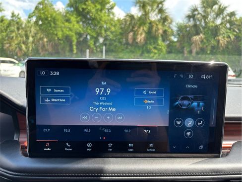 Used 2021 Lincoln Nautilus Reserve image 30