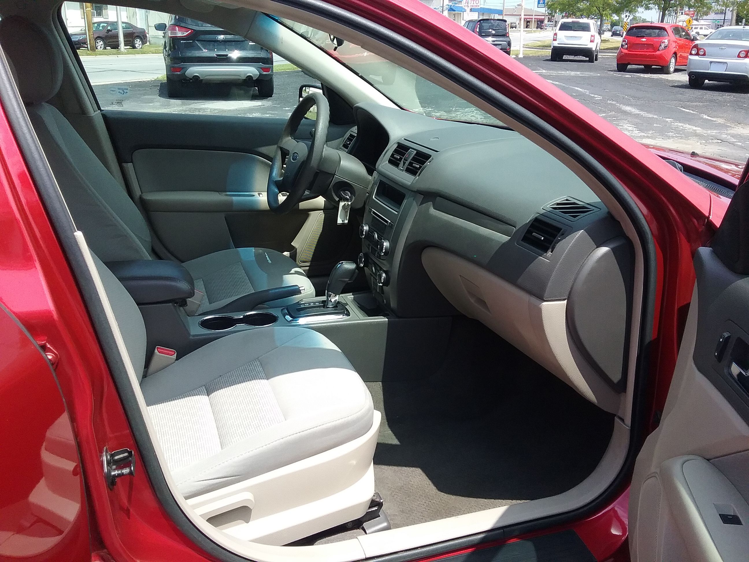 Used 2012 Ford Fusion SE FWD image 8