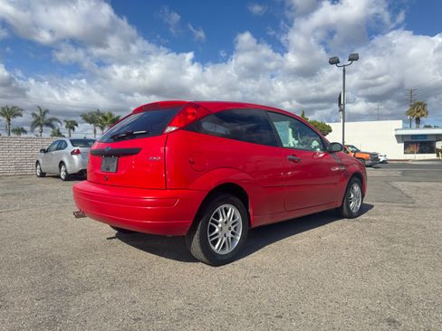 Used 2006 Ford Focus ZX3 Hatchback FWD image 9