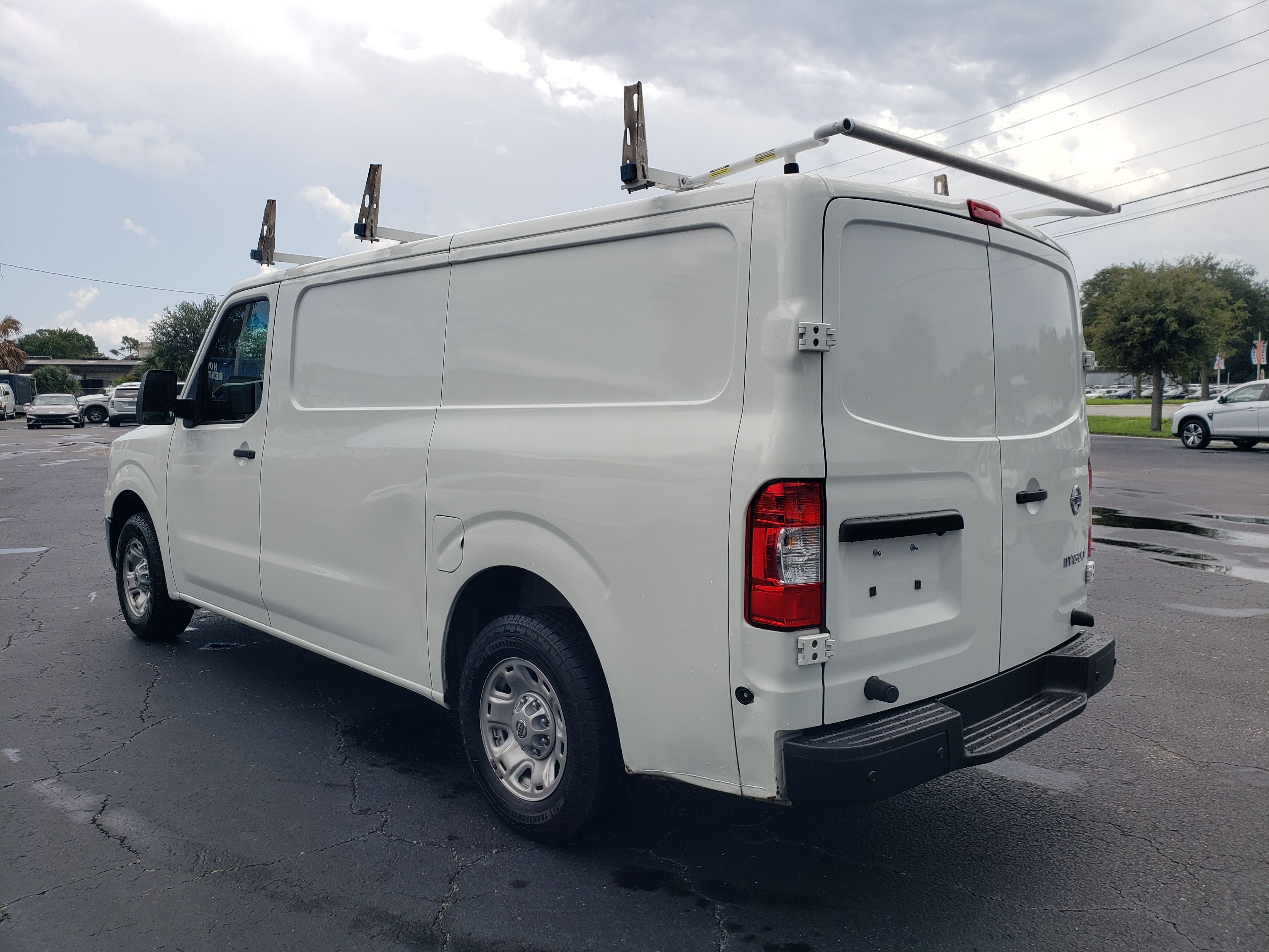 Used 2021 Nissan NV 1500 S RWD image 3